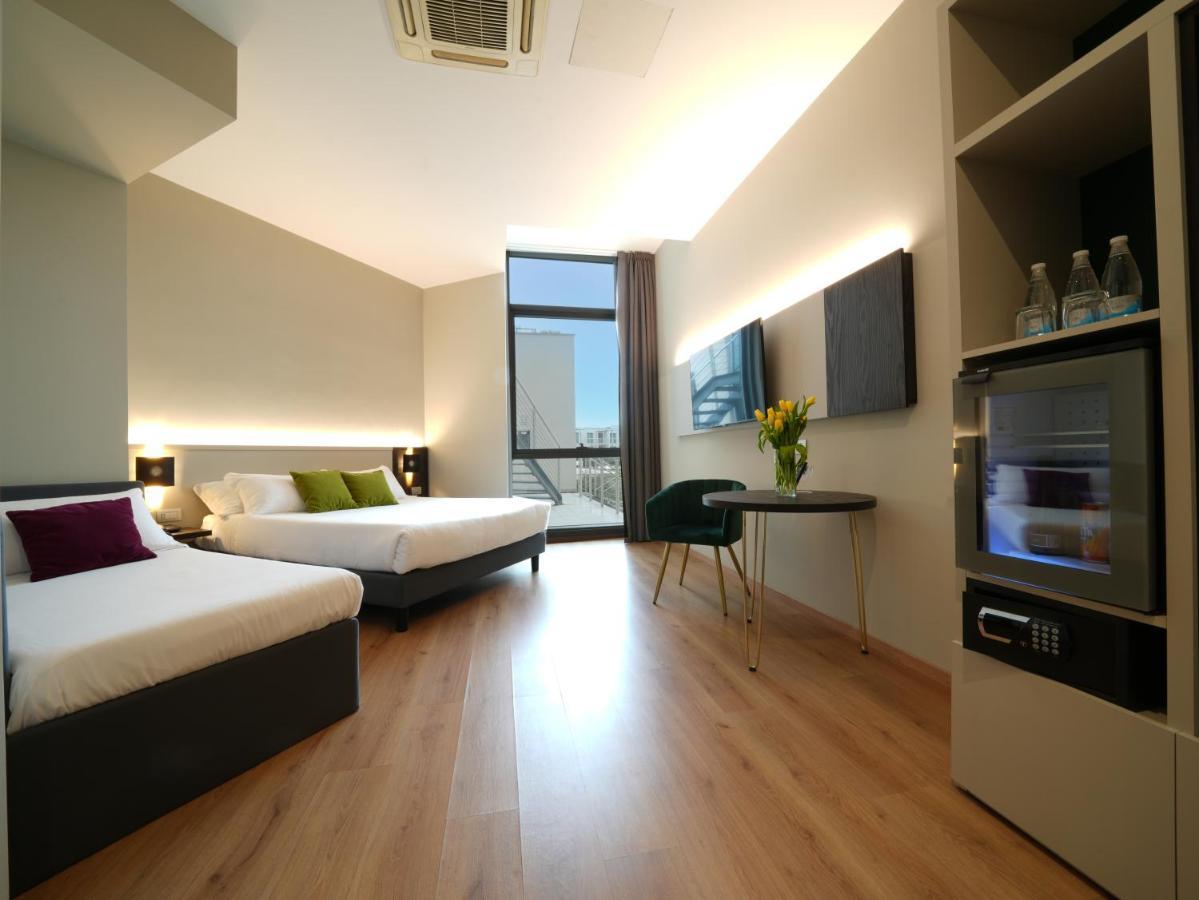 Hotel Pisa Tower Plaza Esterno foto