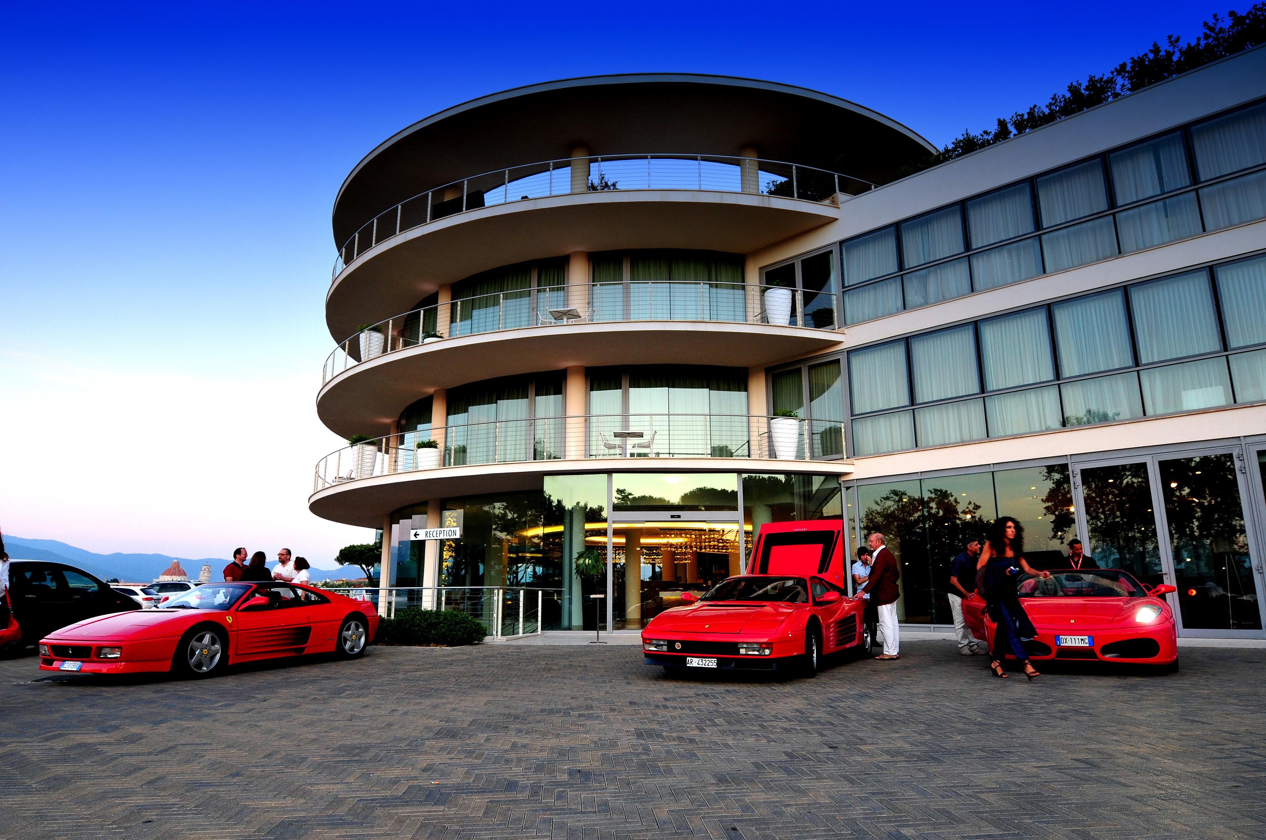 Hotel Pisa Tower Plaza Esterno foto The Ferrari Store at Maranello