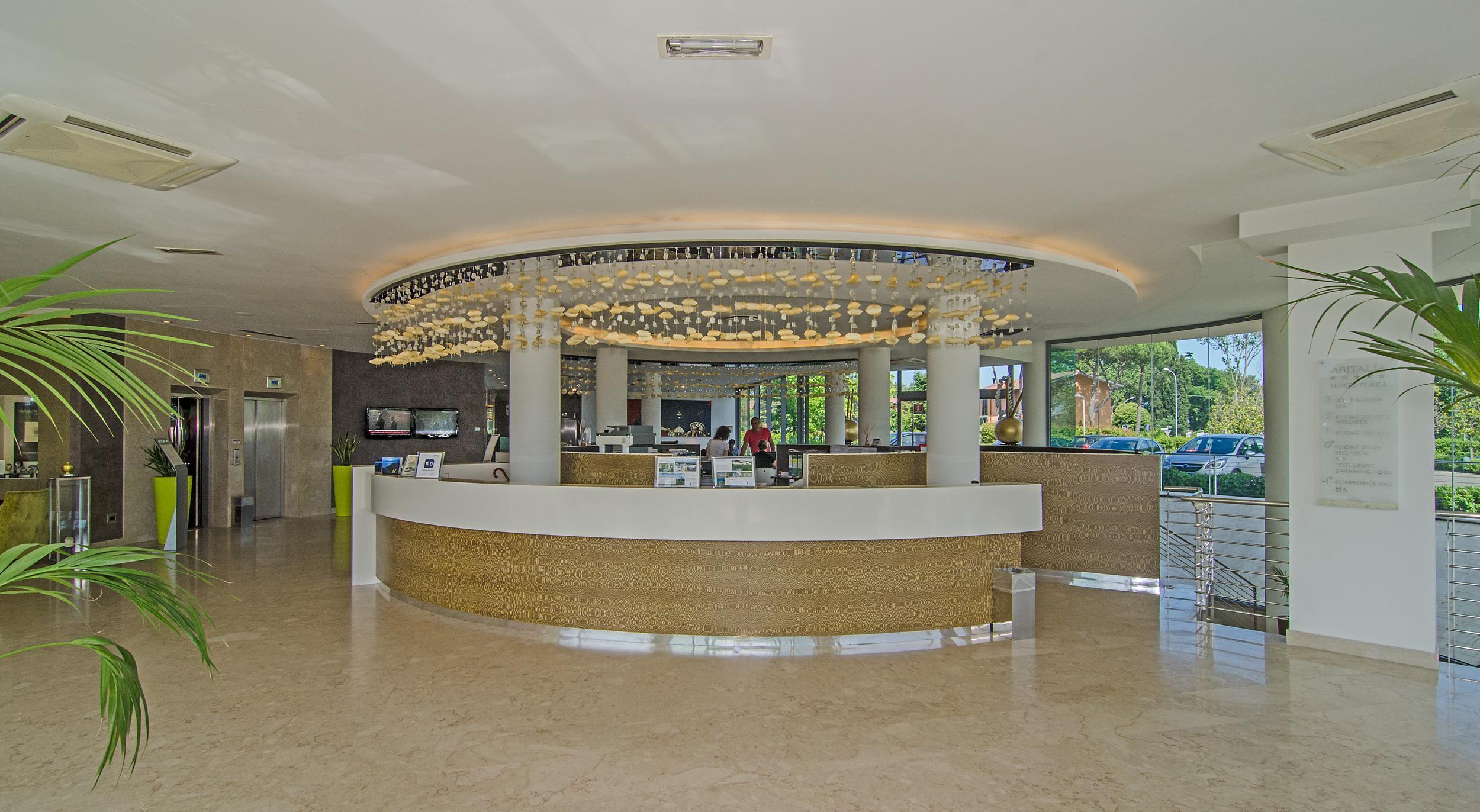 Hotel Pisa Tower Plaza Esterno foto Reception